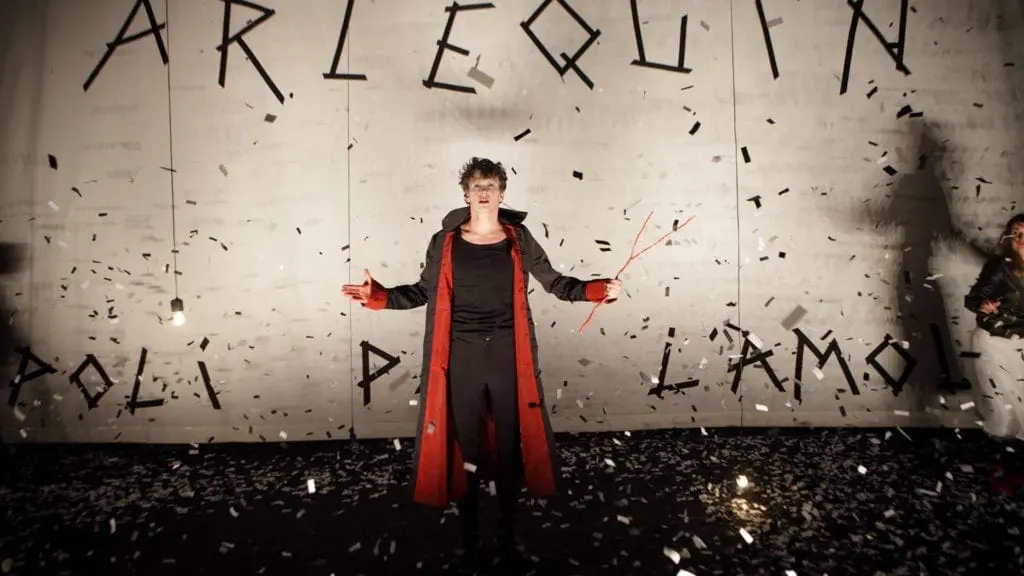 Arlequin-poli-par-lamour- Arlequin poli par l'amour Thomas Jolly