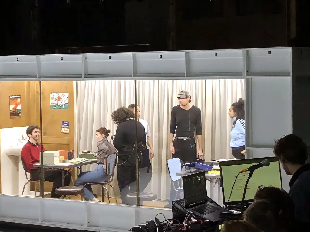 Critique Musée Duras M La Scène