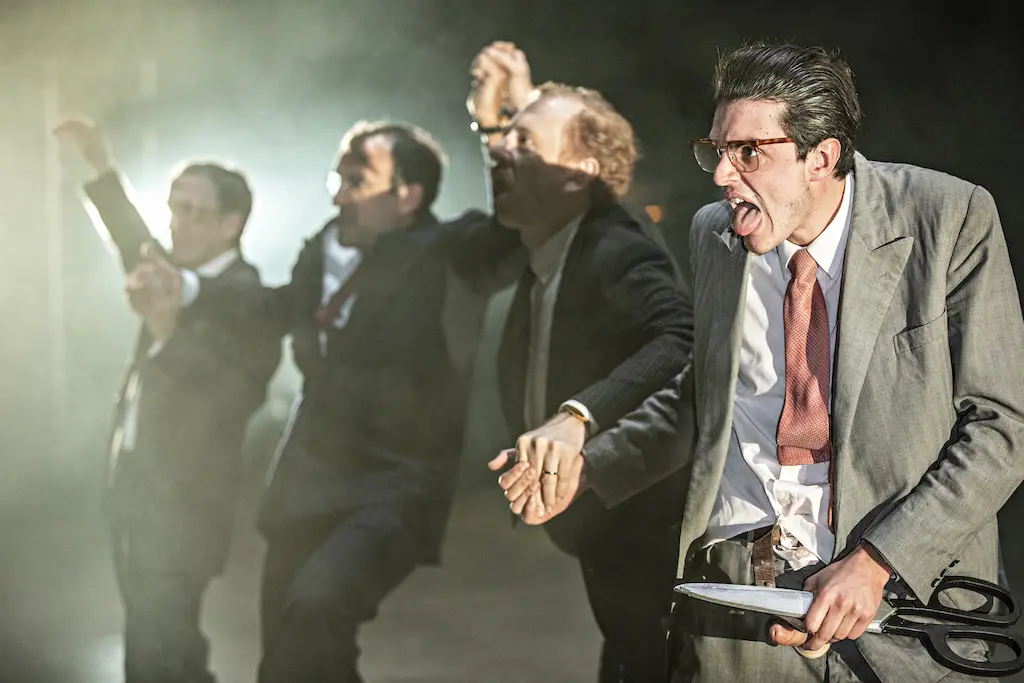 © Jean-Louis Fernandez Critique Pétrole