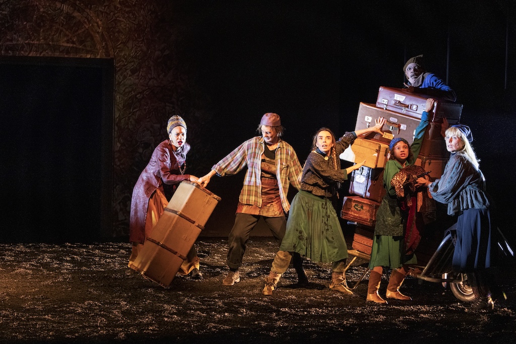 LE CERCLE DE CRAIE CAUCASIEN - EMMANUEL DEMARCY-MOTA ©Théâtre de la Ville_Nadège Le Lezec_31 cercle de craie caucasien